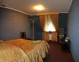 Отель Chagari Hotel Lypnyky Двухместный номер с 1 кроватью-1